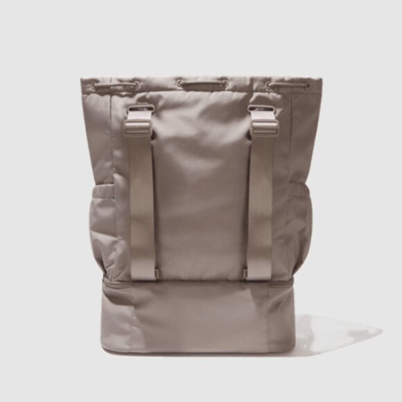 NWOT BEYOND YOGA Convertible Gym Bag Backpack Tote in Birch Retail Price $80.00 - Picture 10 of 13